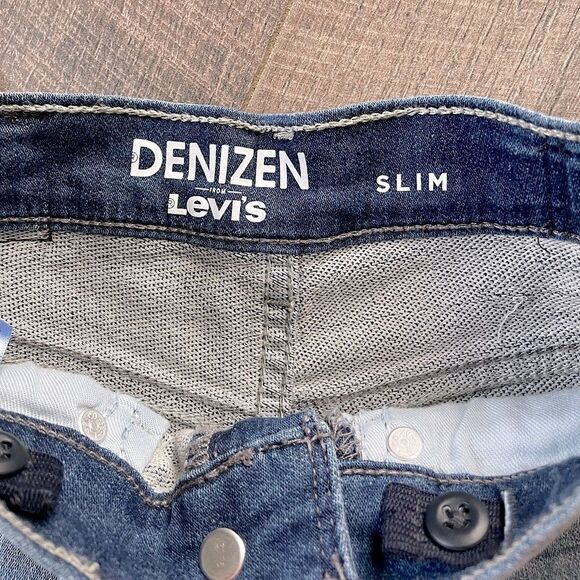 New! Levi’s Denizen Slim Fit Light-Wash Jeans. Size 8. - Picture 4 of 5
